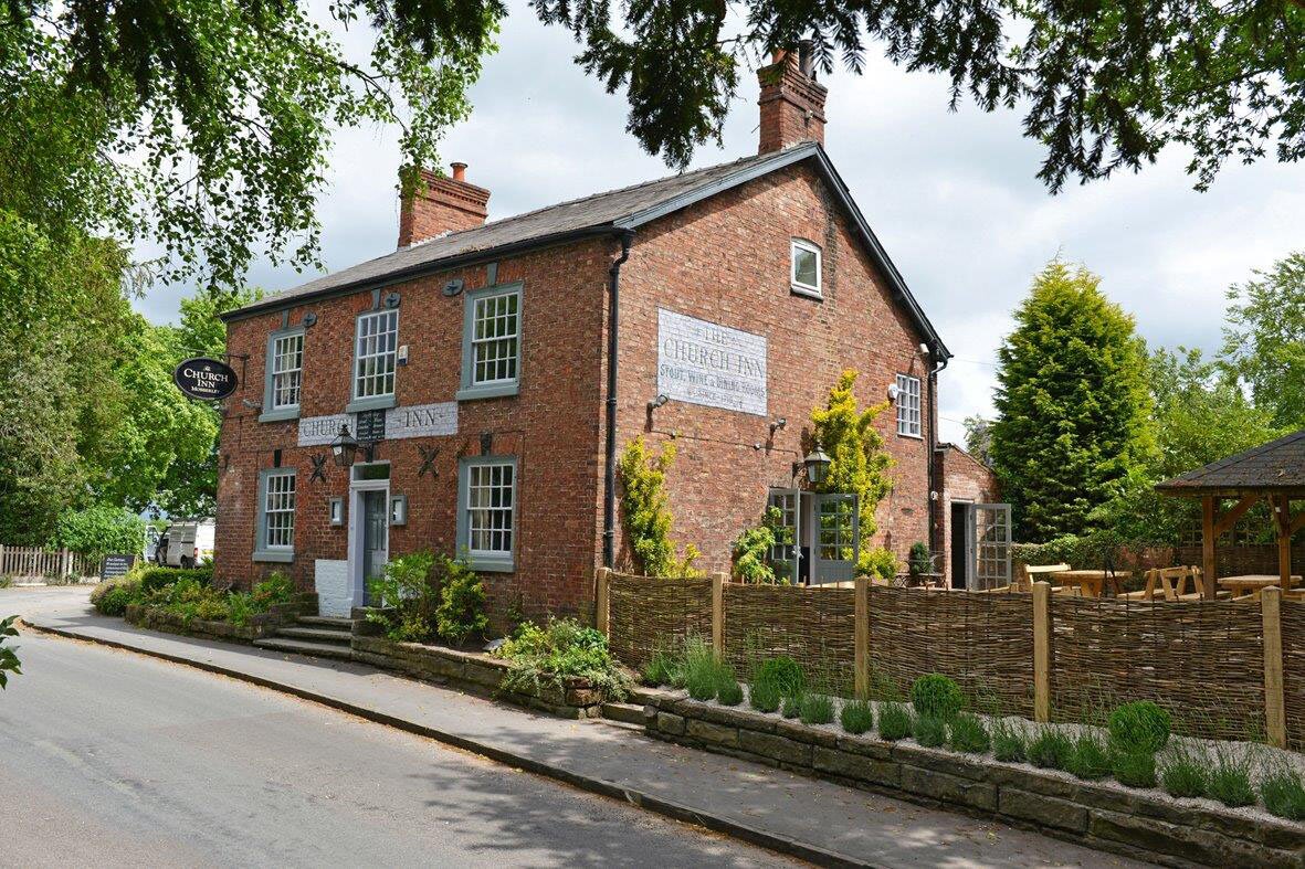 A Country Tavern with Dining Rooms, National Pub and Bar of the Year