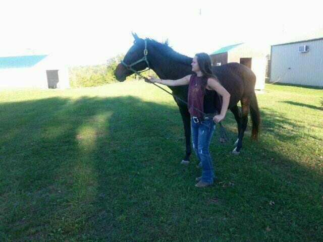 Hi I am kaylee like horse love to go mudding fishing dirtbikes fourwillers just a country girl