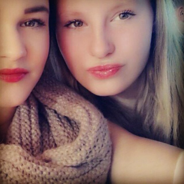 14 jaar' Erfgooiers College ' 3ma ' R.I.P mijn papa 22-12-09, he's forever my number one' My bestfriend and sister; LisIsMyAllxNik