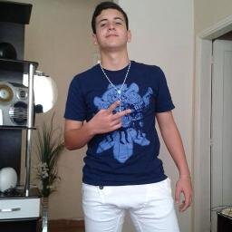 Apenas busco ser melhor do que eu era ontem...