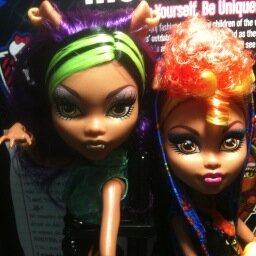 Amazing Youtube Account Lele Ghoul That is My Name LOL Bff Leah Beah Subscribe to Her Channel! LOVE Monster high. Follow me Me Follow u Back!