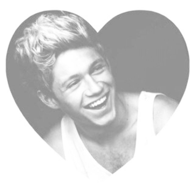 you just got a free follow. PLEASE FOLLOW @nialltrillz I WANT TO HIT MY GOAL