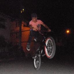 soy uno rider bmx de Rionegro-Antiquia Colombia me gusta el dirt jmp skatepark pero mi pasion es el dirt me encanta el dirt y solo 
BMX 4 EVER