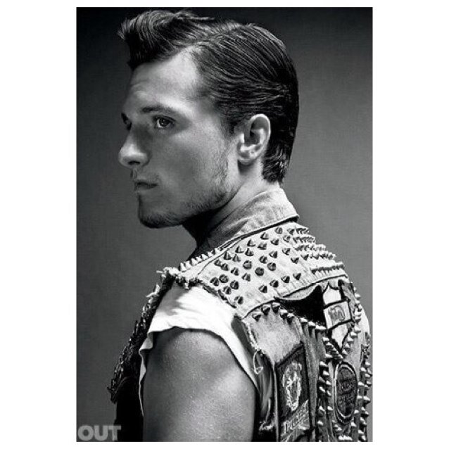 i just like obsessing over british musicians okay ~ Fandom Before Blood ~