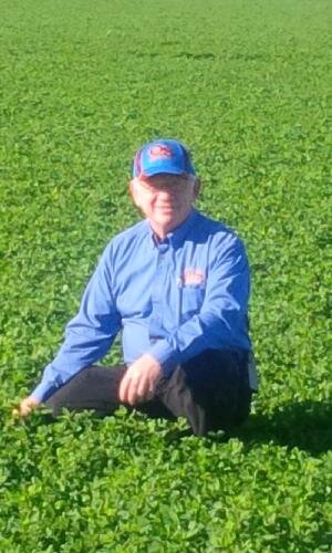 Retired dairy farmer, District Sales Manager for Quality Seeds Ltd, North Western Ont. Chairman, Ontario Forage Council . Enjoys curling and golfing.