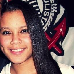 Amo comer, Brincar, sou mto ciumenta, quando preciso sou Arrogante e pirracenta.. sou amiga e feliz com quem eu amo, prazer essa é a Cris Vinelly ;]] ♥