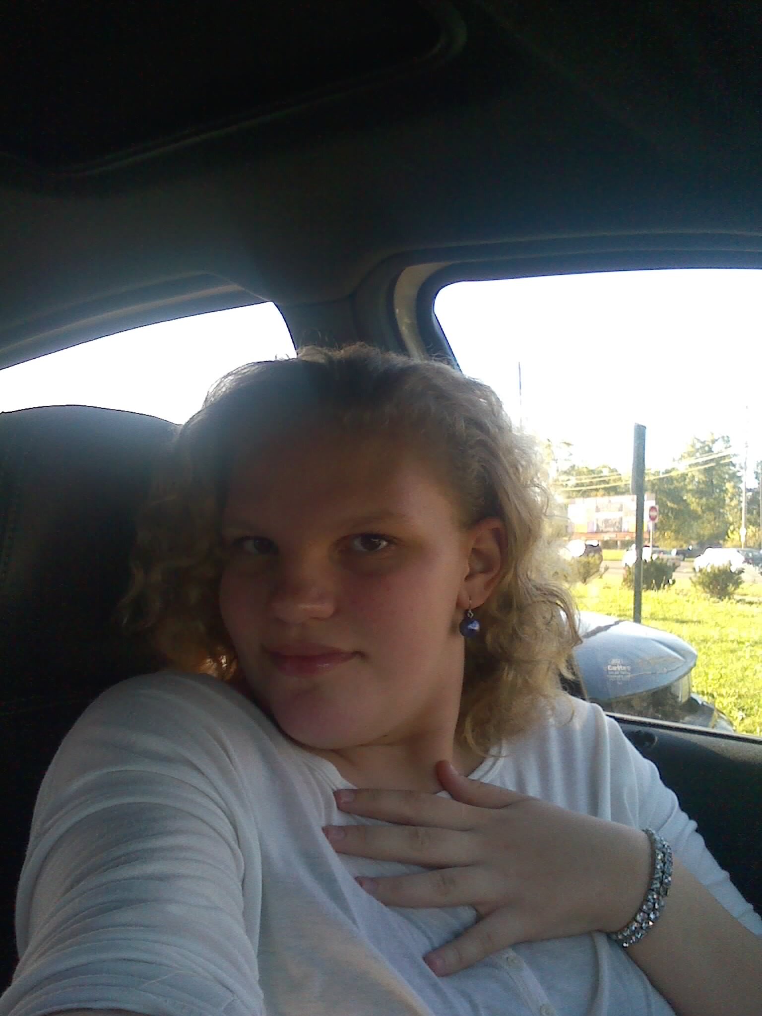 hey my name is cynthia and I'm 14 and I'm single and I love all time low,One Direction,little mix and 5 seconds of summer! oh and follow me I follow back