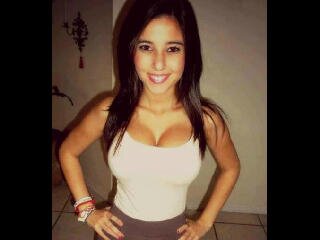 Solterita y sin compromiso, muy humilde, estudiante de ING CIVIL, UNITEC