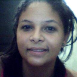 Ninguém poderá impedir
Em minha vida o teu agir
Teu é o meu coração.
Se o gigante filisteu
For preciso enfrentar,
Não temerei, minha vitória está em Deus!