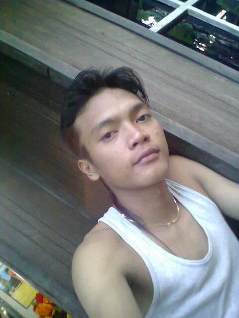 smiling lips, hearts weep.                                         Pin  29334254