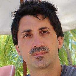 RicRP's profile picture. Llegando a la conclusión de que 140 caracteres me sobran.