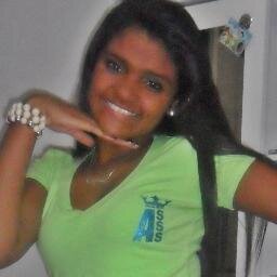 -As criticas não me abalam, os elogios não me iludem, sou o que sou.. não o que dizem.