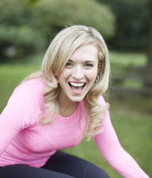 Nutritionist & Speaker Hormone & Gut Health Specialist I help high performing women prevent & heal burnout and become unstoppable!
