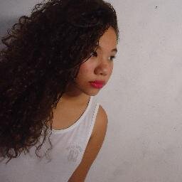 uma menina boa legal e divertida