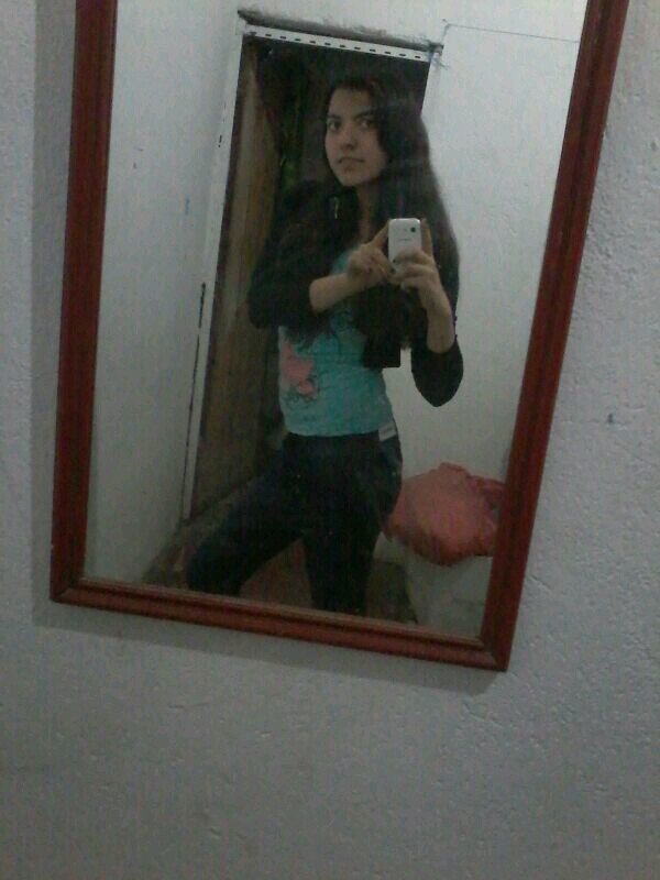 A quien le importa lo q yo diga a quien le importa lo q yo aga yo soy azi ,asi seguiree Nuncaa cambiareeeeé