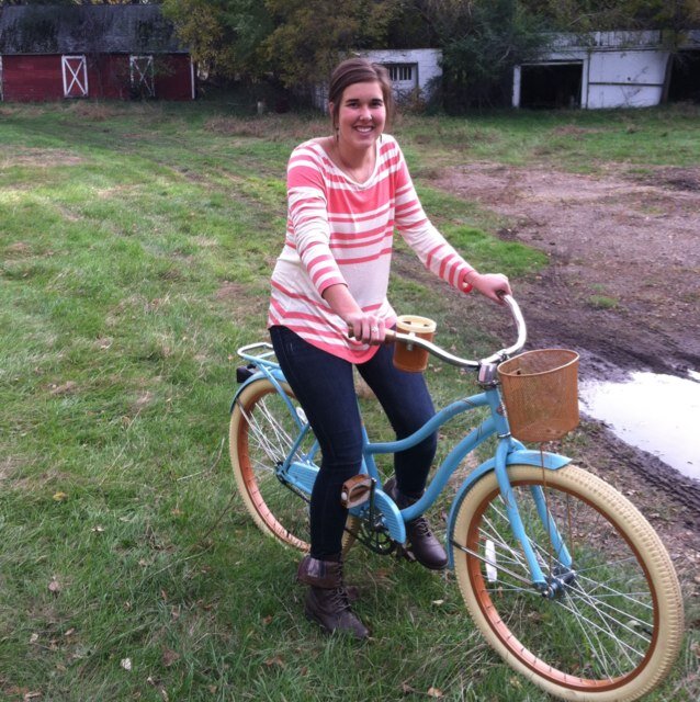 SavanRose's profile picture. I am a popcorn and Diet Coke addict, avid volleyballer, closet pianist, speed reader, and I listen to Christmas music year round.