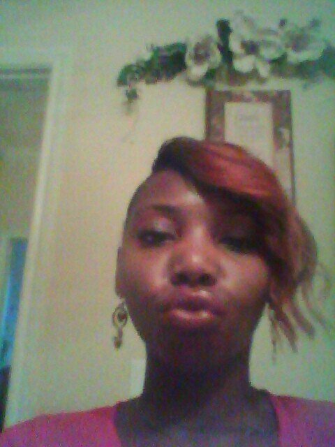 ShemeadaJohnson's profile picture. Divorced, struggling, striving for something and someone better in my life. I need that you complete me!