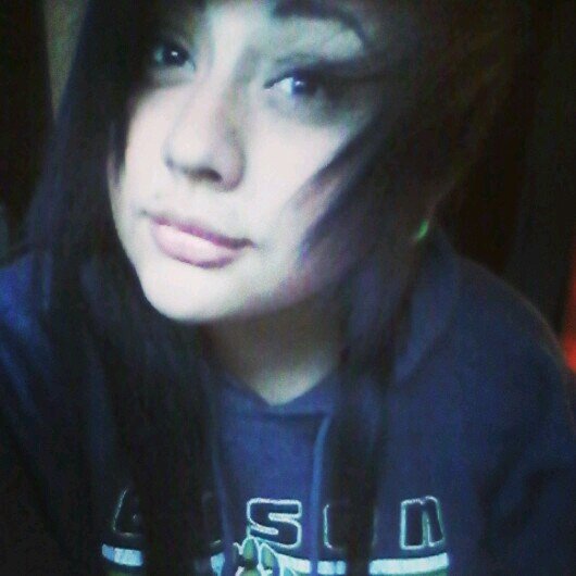 im just a weirdo girl who loves music, i play guitar follow on  instagram @the_90s_were_better