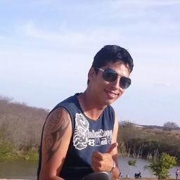 Ñ tenho tempo de odiar quem mim odeia,, estou ocupado d+ amando quem mim ama!!!!!!