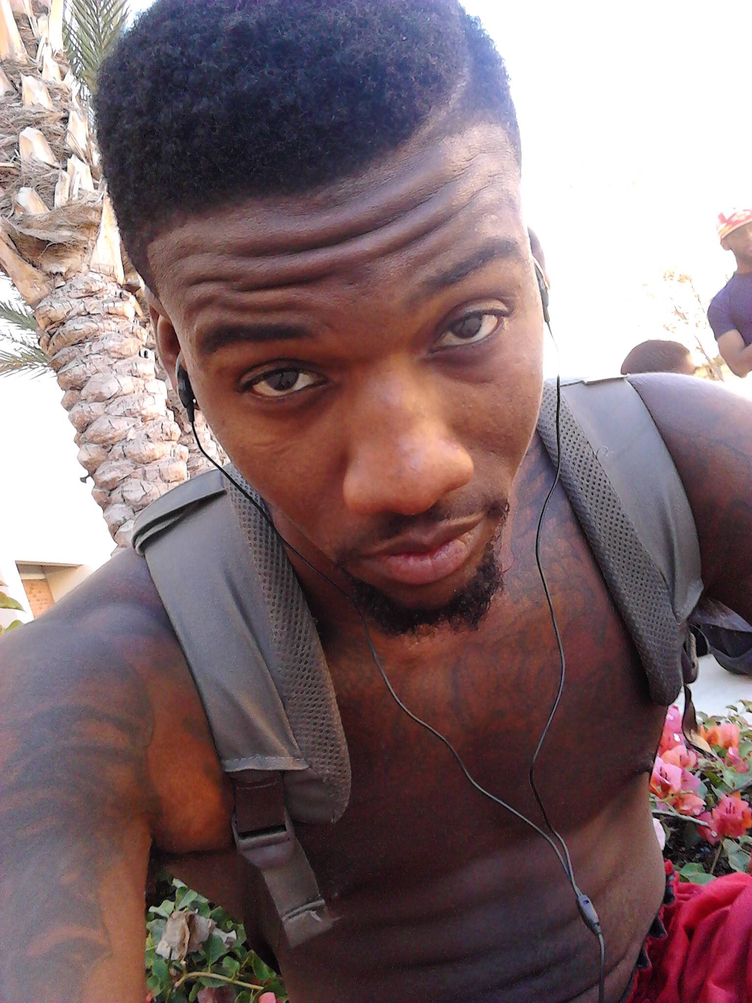 starh00p's profile picture. school and hoops ... get wit it or get lost... Slow grindin'... The 1 who endures through the end!!!✈