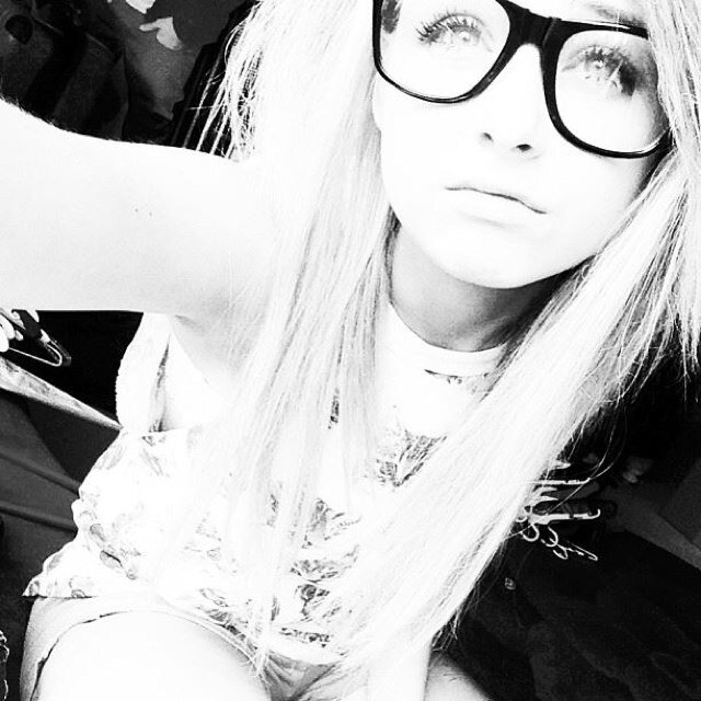 19 years old, looking 15 right? Omg still no butt though. Boobs but no butt. Haha sorry
