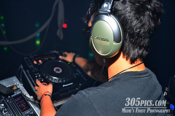 DJ & producer, photography, fashion, buddist. Instagram: DJ_JessiO