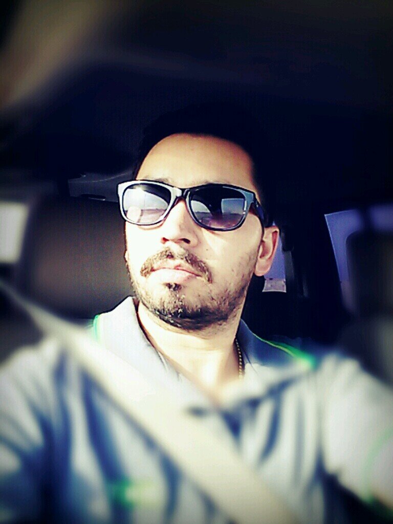 follow me, anyways u don't have anything better to do...