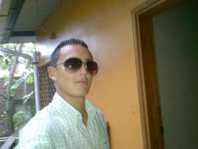 Soy muy sociable y me gusta ser sincero.!!