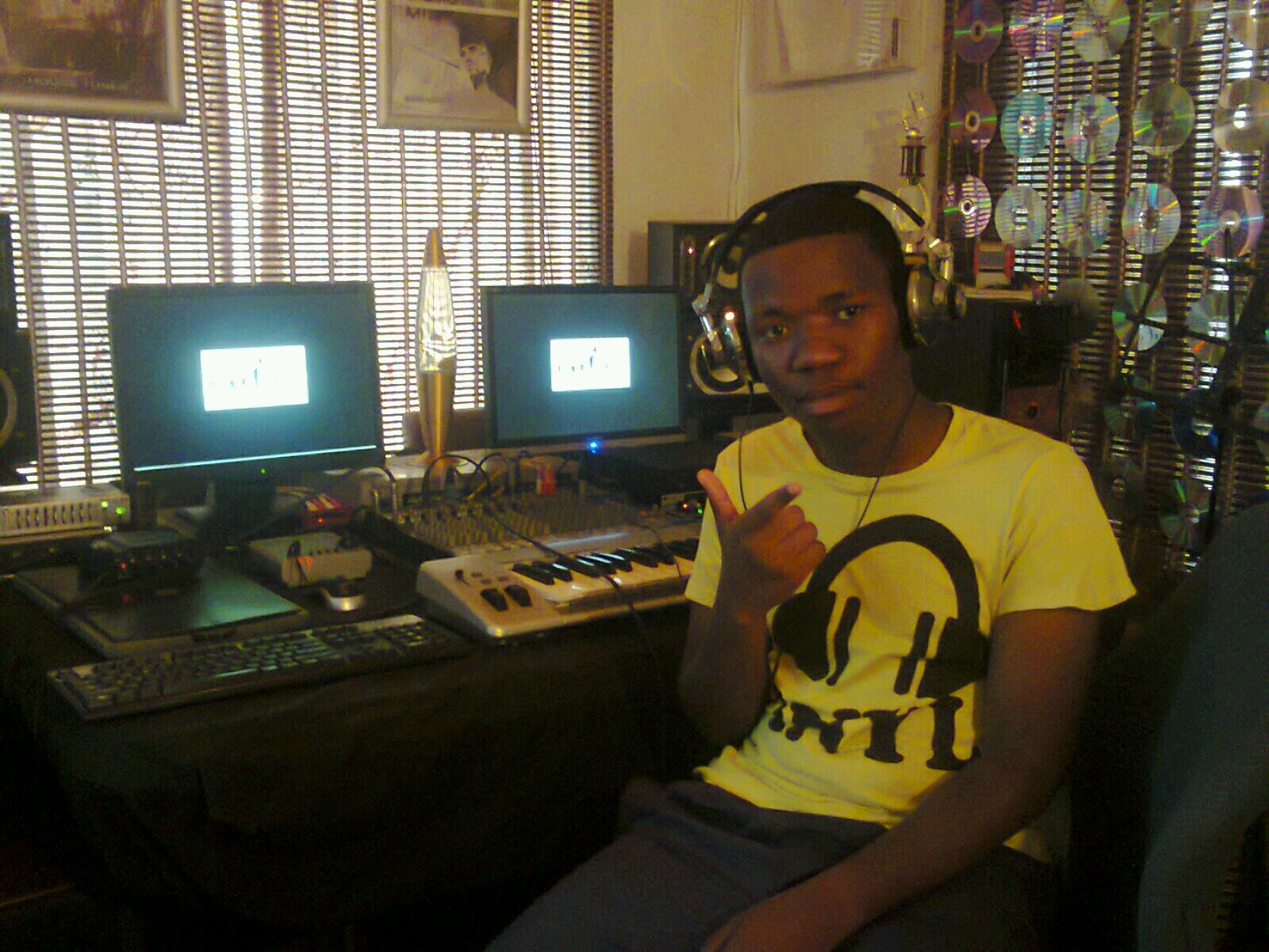 EVERY DAY N NIGHT IM WORKIN HARDER