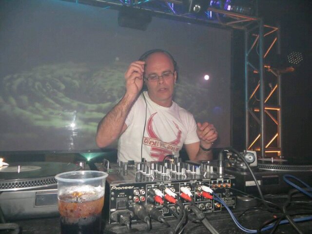 Edm Music lover and retired Dj after 21 years.