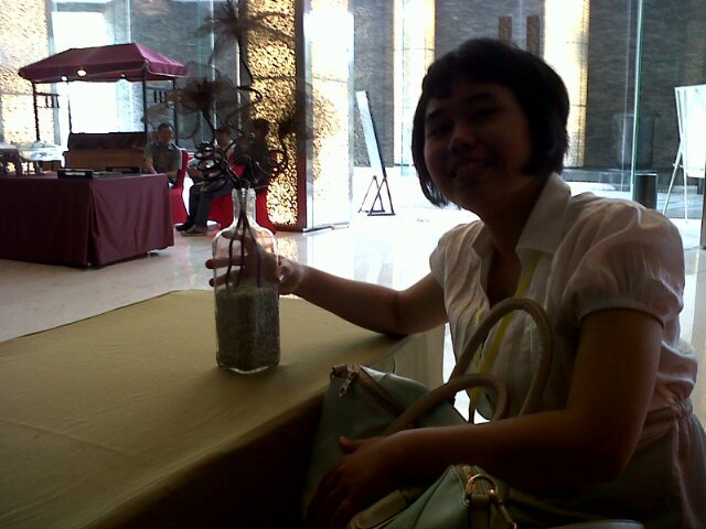 VVebriyani's profile picture. 