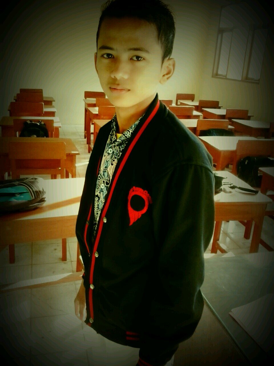 :p   . ' ' ' .          '.     /!             '.                     mu tak pipisi Ae.. Biar kapok..                                     ‎​‎