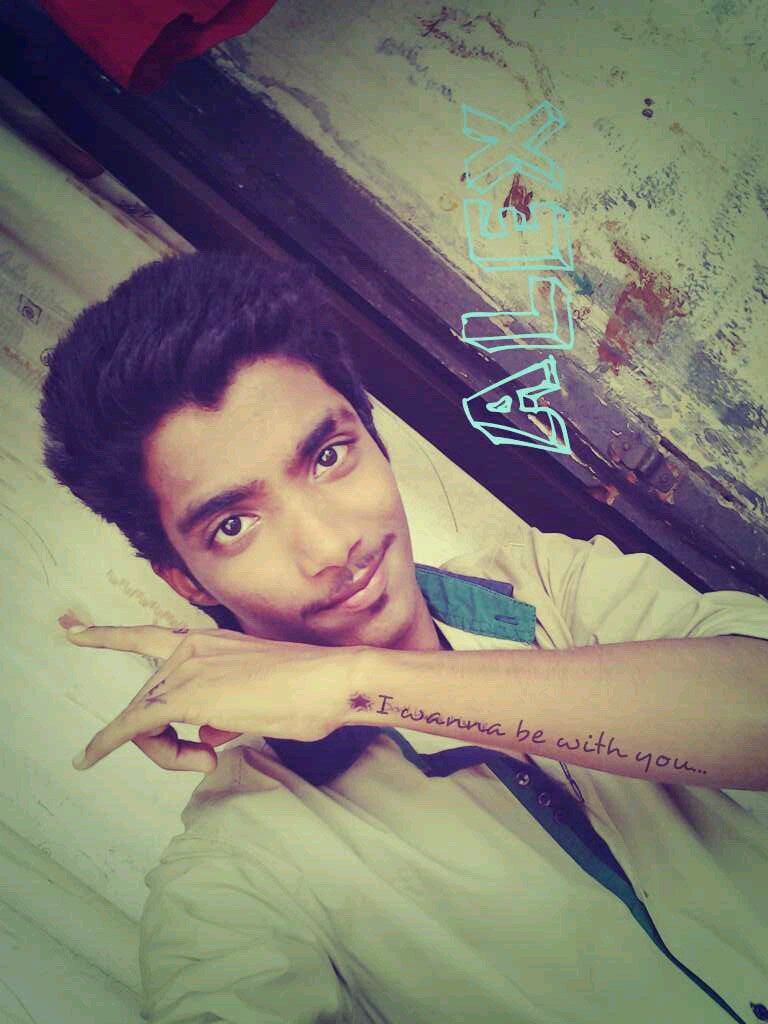 I'm Alex. hairstylist, hairdresser, makeup artist...make up artist in hindi and marathi serials...+ doin' job in Enrich spa and Academy... 9833168909