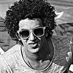مترخصش نفسك عشان الرخيص هيغلي نفسه عليك ....!