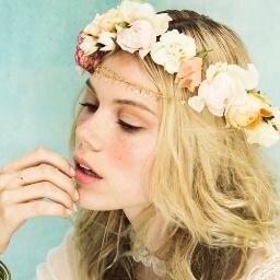 HaelAzalea's profile picture. The happiness and joy Destiel brings me is indescribable. Rooting for Supernatural to finally let this ship sail and make it canon.