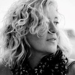 Food writer. Matskribent/receptmakare/projektledare för Resurskocken. Fairtradeambassadör. Alla hönsen hemma och färska ägg i köket, Bokförlaget Arena.