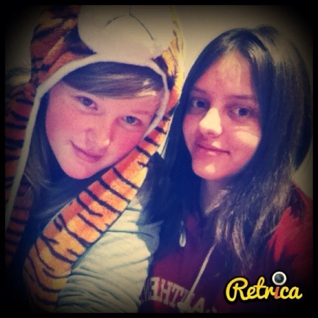 Hey guys im cassie (: Im a Whovian, Janoskianator, Hunter. I love Naruto and i love to draw mostly pics of Naruto and Pokemon. I also love to read (: xoxoxox