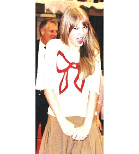 ♥dont say yes run away now ♥please follow my main acc swxftqueen13