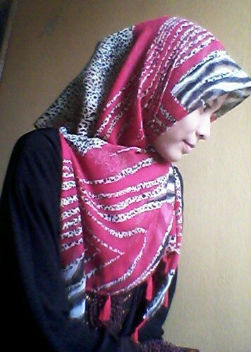 niya_nidya's profile picture. think positive will make your life successful ♡