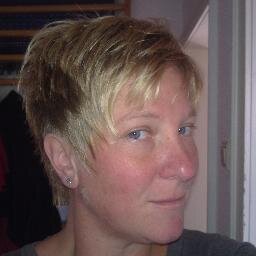 dog lover and chocoholic, Northsea Coast admirer, copy-editor, translator, reader, foster mom, nature lover, lecturer