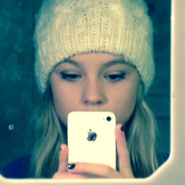 Welcome to my profile :D My name is Jasmin :) Music is my passion;) Plz follow me:)