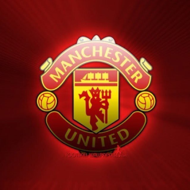 I have absolutely so loved and supported Manchester United since 2006 ‼ My favorite players are Ronald , Cantona , Januzaj , Herrera , Rooney and Van der Sar !