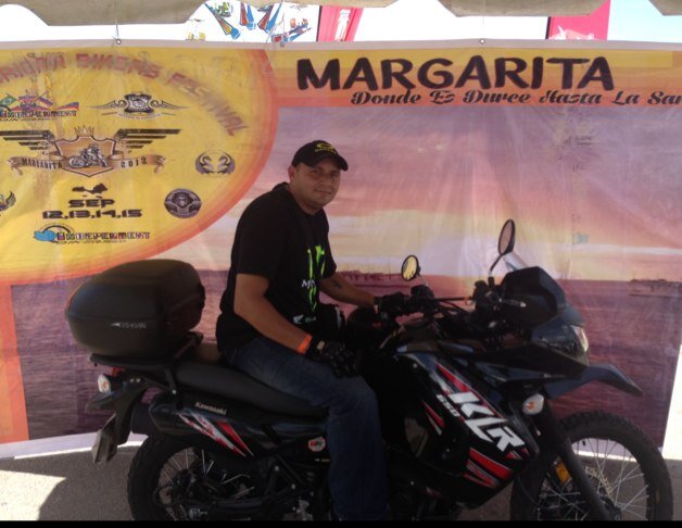 liuguer's profile picture. Dios eres mi fortaleza palante.