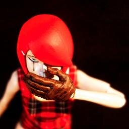 重度精神病人; 喜欢互联网 深处互联网但是不明所以;据传说职业叫苦逼的编辑；理想不是很多，只希望每天能对世界Say Hello~；每日奔波在中关村，看着奸商骗子却无可奈何的苹果粉丝。