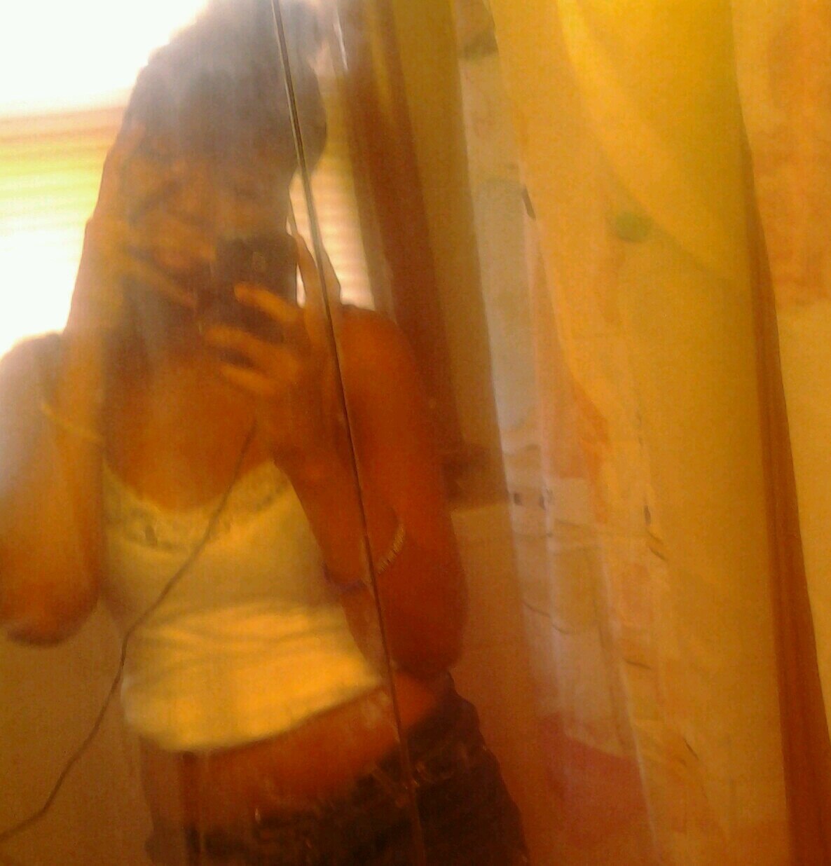 he make me feel sum type of way!! follwo me on insgream @shepinkybad add me on fb famouss meme smith
