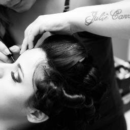 Juliê Carvalho Hair Stylist, Maquiadora, Designer de Sobrancelha, 
Técnica em Cosmetologia e Estética Capilar, Formada Cabeleireira Expert Loreal Avançada.