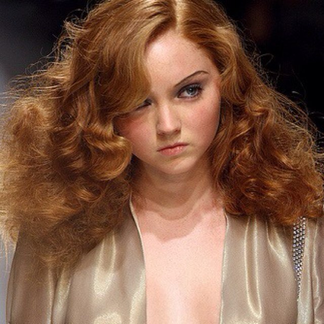 DeathinWater's profile picture. Hello..My name's Doctor Idrissa of Akaten. Its my job to keep the people of Akaten and other planets healthy. Do /not/ disturb my clients.~DW RP MV~