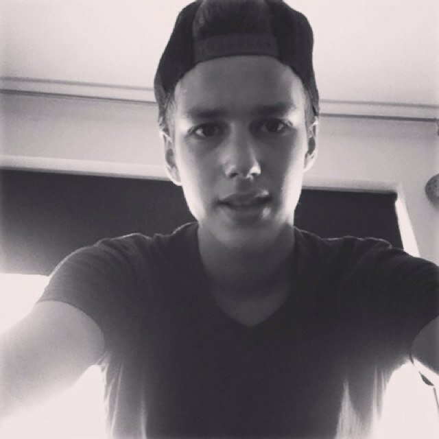 ♥ @_xDM | #PECZwolle | #Feyenoord - hey baby, i love you so much! xxxx @_xDM - hey broertje, love man #nohomo x Royo
