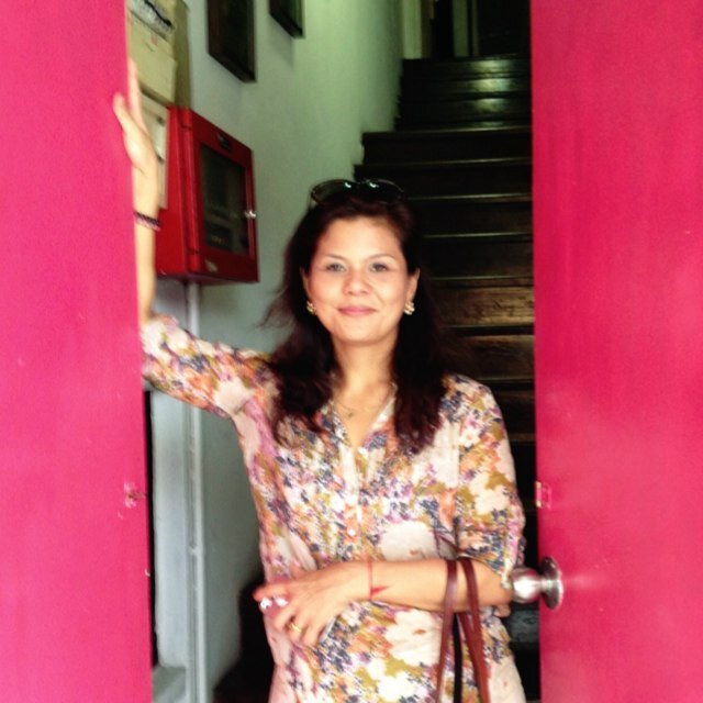 Marketing strategist, inveterate traveller - people observer, photographer, new beach seeker, food and wine enthusiast.