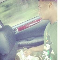 I'll rather be rich, cause its some niggas that's famous that ain't got shit.
